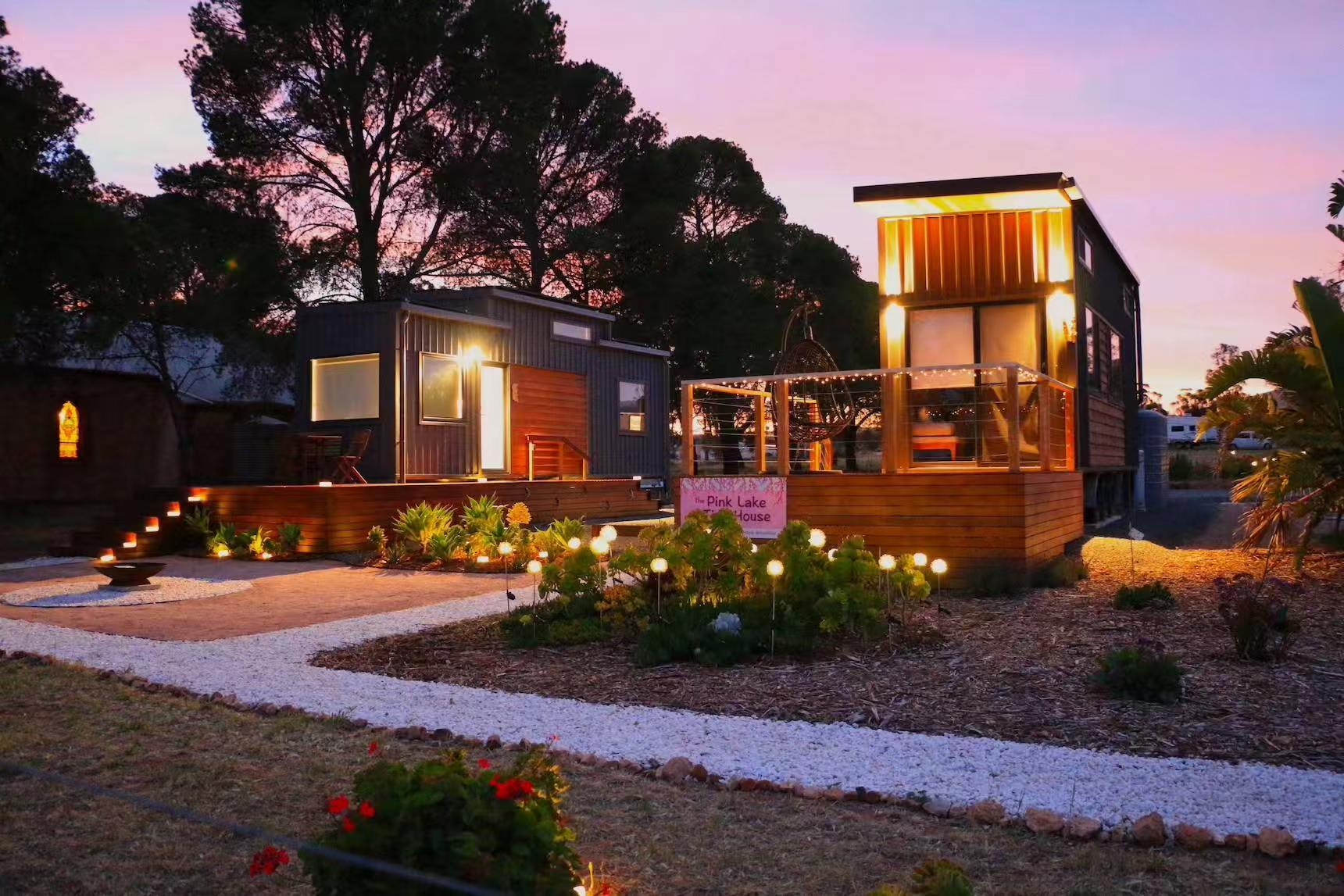 Pink lake cottage tour